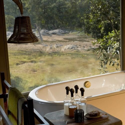 27653985_Bathroom_7950x11947