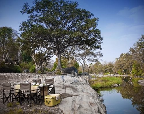 33330127_Outdoor Dining Experience_600x398