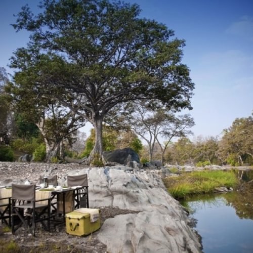 33330127_Outdoor Dining Experience_600x398