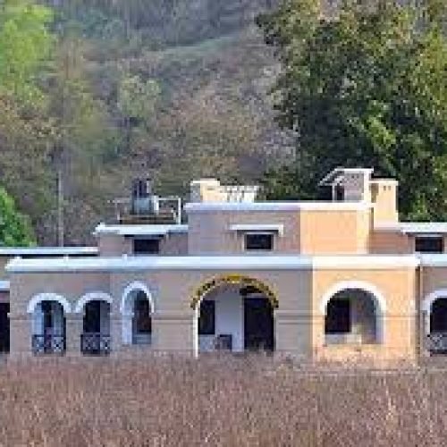 Khinnanguli forest house